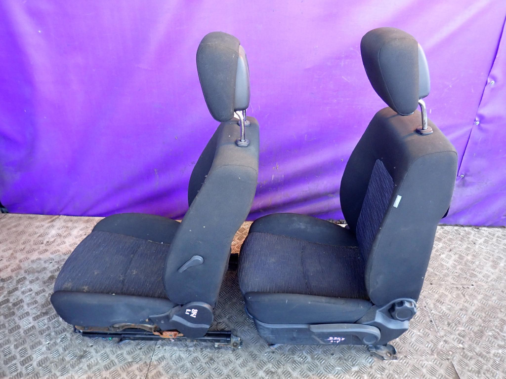 Kia ceed 1 5d универсал сиденья комплект перед правая  prasażera левый водителя в Украине