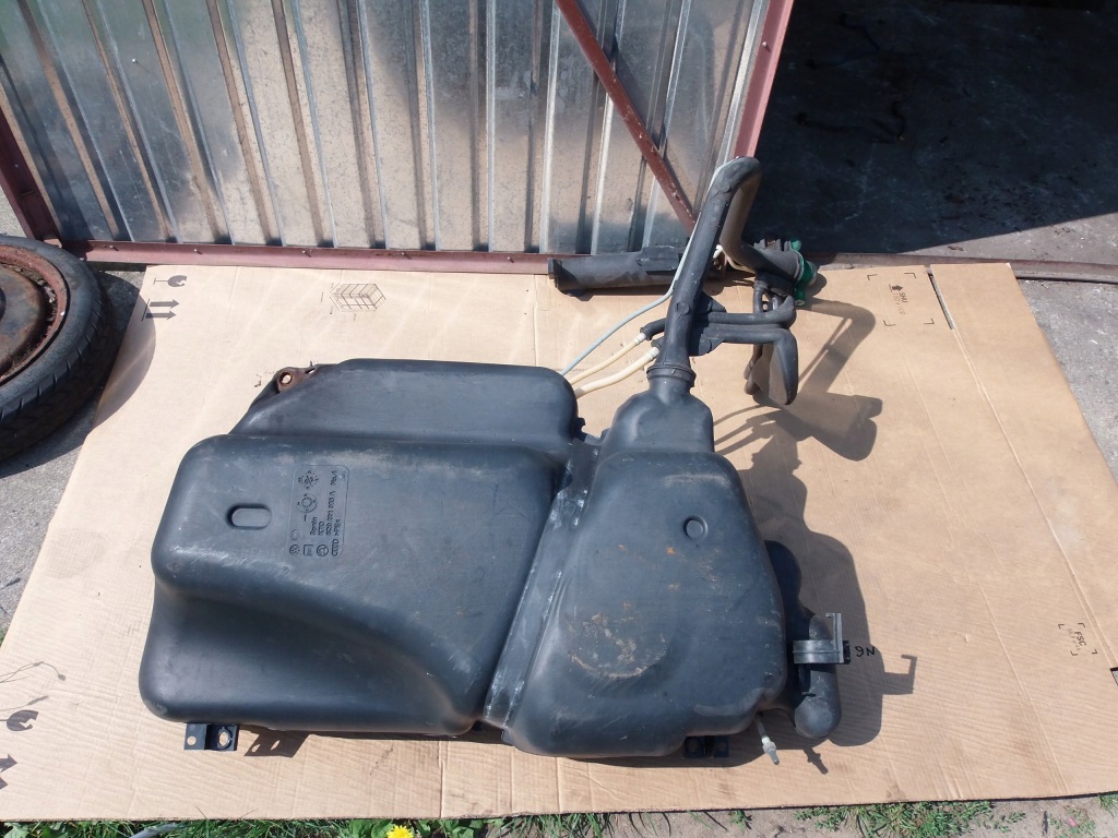 фото №6, Бак топлива bak 6q0201085a vw polo 9n iv eu