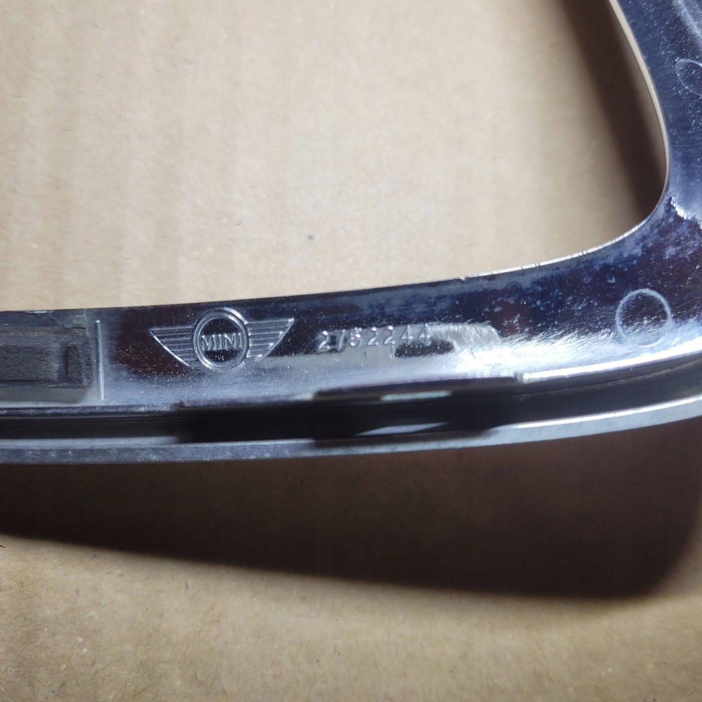 Рамка хром лампы правый задний  mini cooper r56 r56n r57 57n r58 r59 2752244 с Разборки