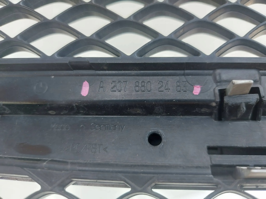 Mercedes-benz e klasa купе рестайлінг  c207 w207 решітка радіатора решітка радіатора distronic в Україні