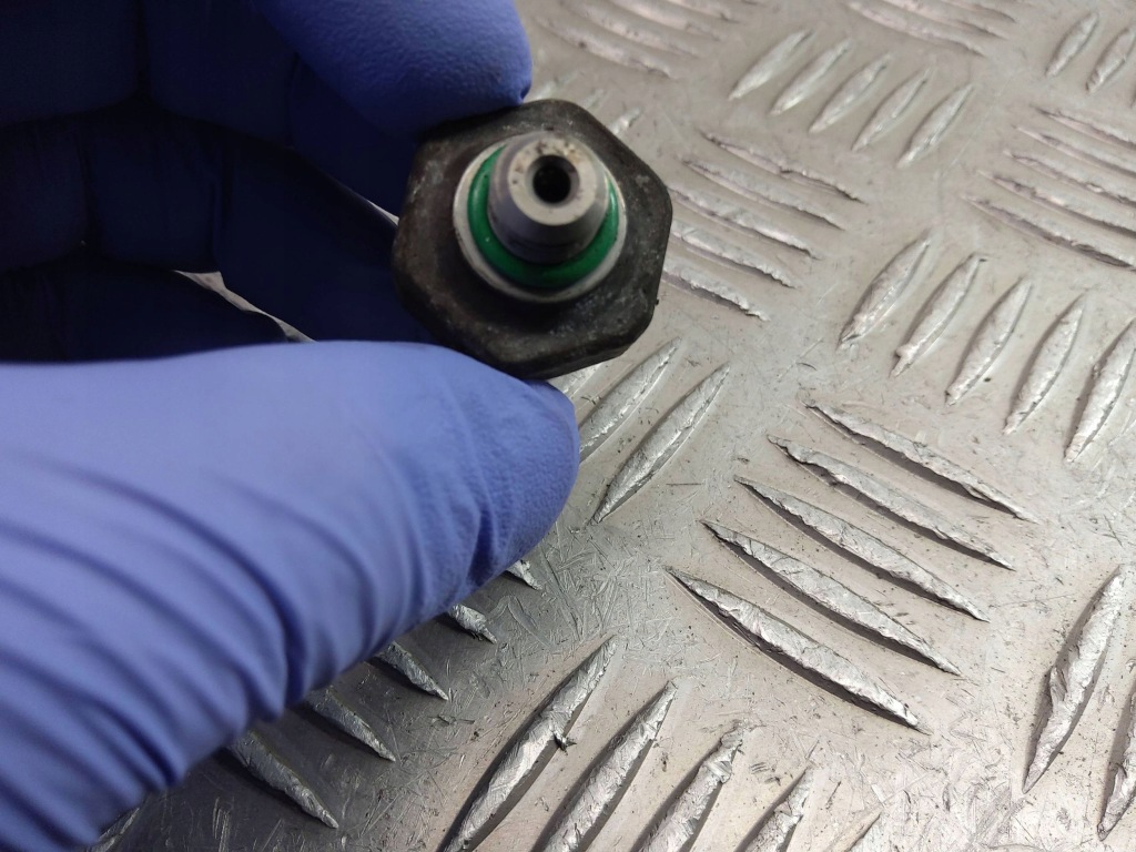 фото №5, Bmw 3 e90 e91 2006 датчик тиску кондиціонера a/c