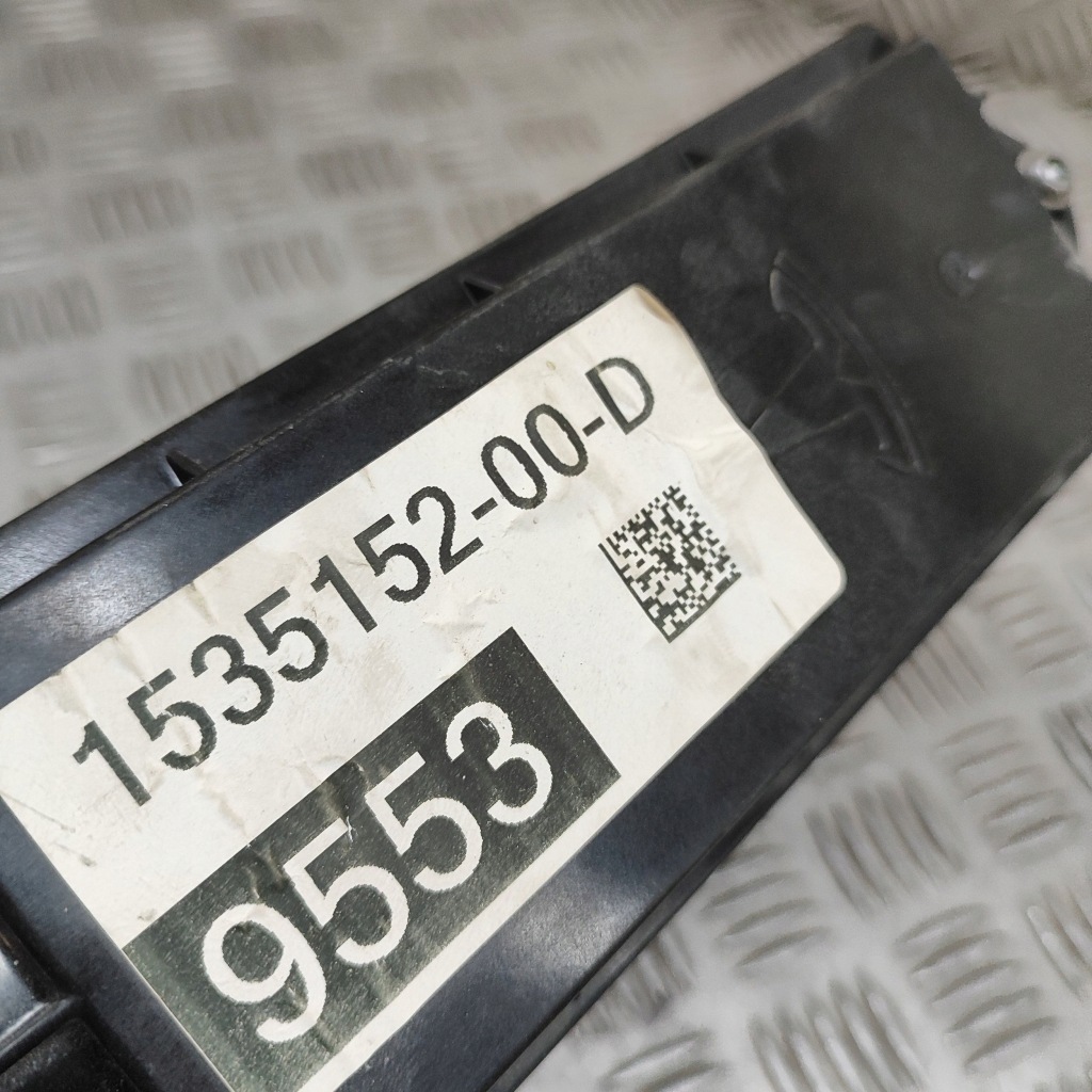 Tesla model x 2018 коробка запобіжників / комплект Недорого