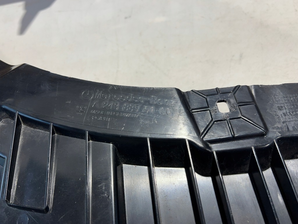 Решітка радіатора решітка радіатора led mercedes eqa a243 w243 a2438885900 Київ