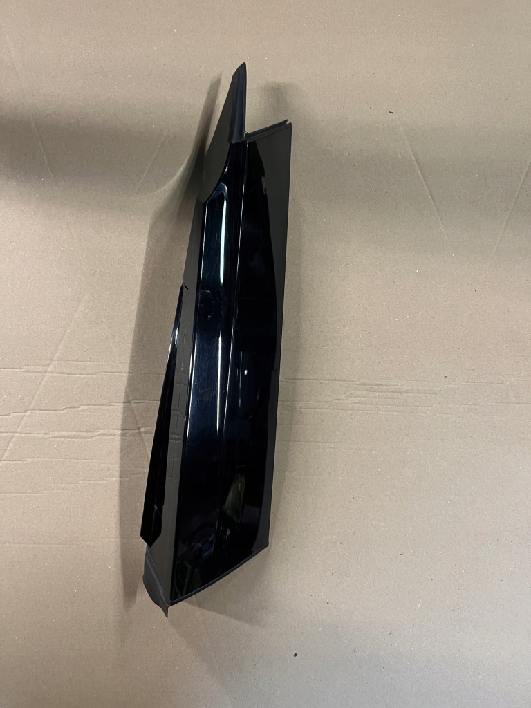 фото №1, Discovery v молдинг стекло правый задняя hy3229148ac