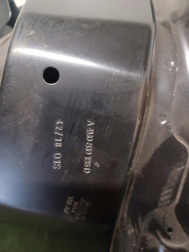 фото №6, Обшивка крила праве задня lamborghini urus