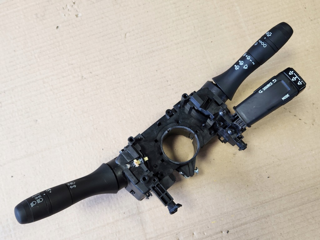 фото №1, Переключатель комбинированный clio v traffic iv captur ii oryg. 255678675r