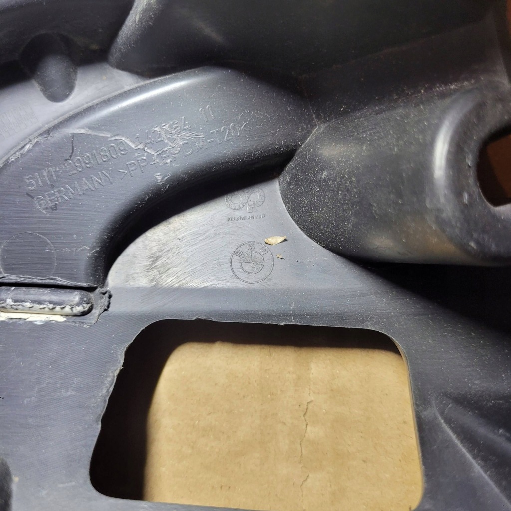 Кронштейн протитуманної фари перед сторона ліва bmw x1 e84 2991809 Недорого