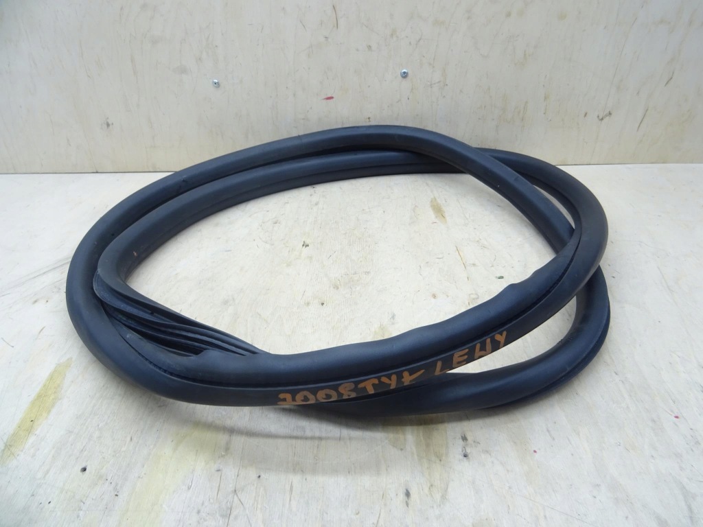 фото №1, Peugeot 2008 i прокладка двері лівий задня