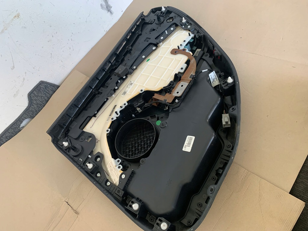 фото №13, Ford mustang mach-e rwd 21r обшивка обивка дверь левый задняя левая задняя