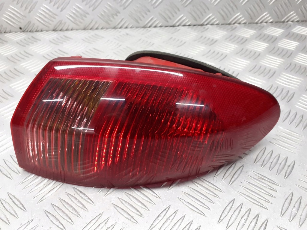 фото №1, Лампа правая задняя alfa romeo 147 46556347