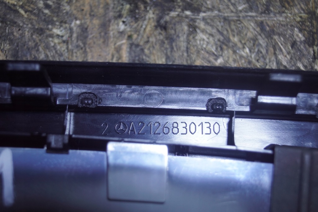 фото №8, Mercedes w212 sedan третій світло стоп-сигнал