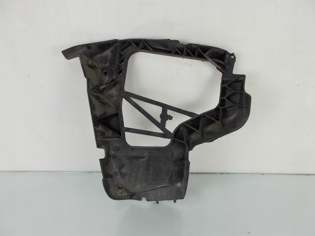 Купити Кронштейн бампера задня лівий 3m51-r17e851-ae ford focus mk2 c-max