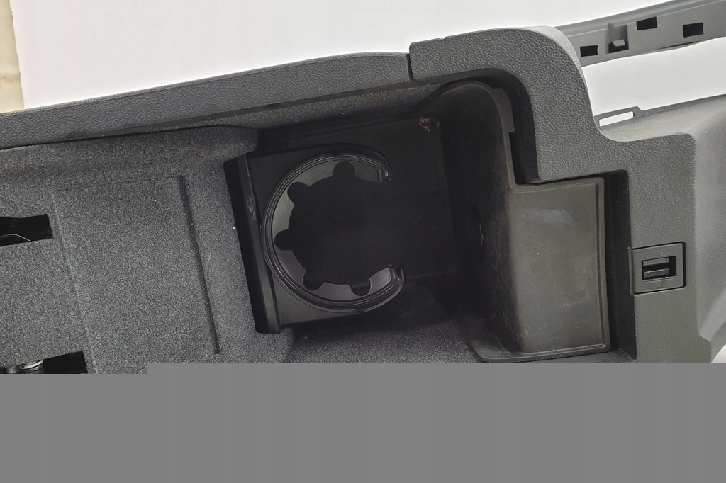 фото №4, Туннель средний подлокотник citroen c5 iii x7 lift