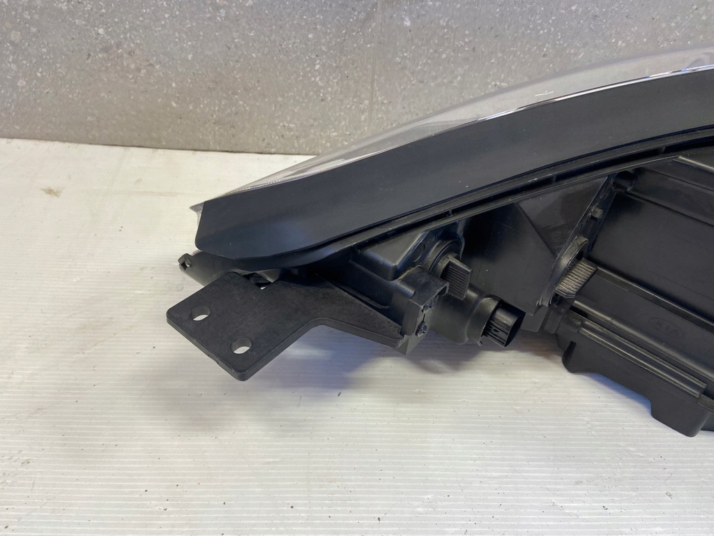 фото №10, Kia sportage iv лампа права led 92102-f1010