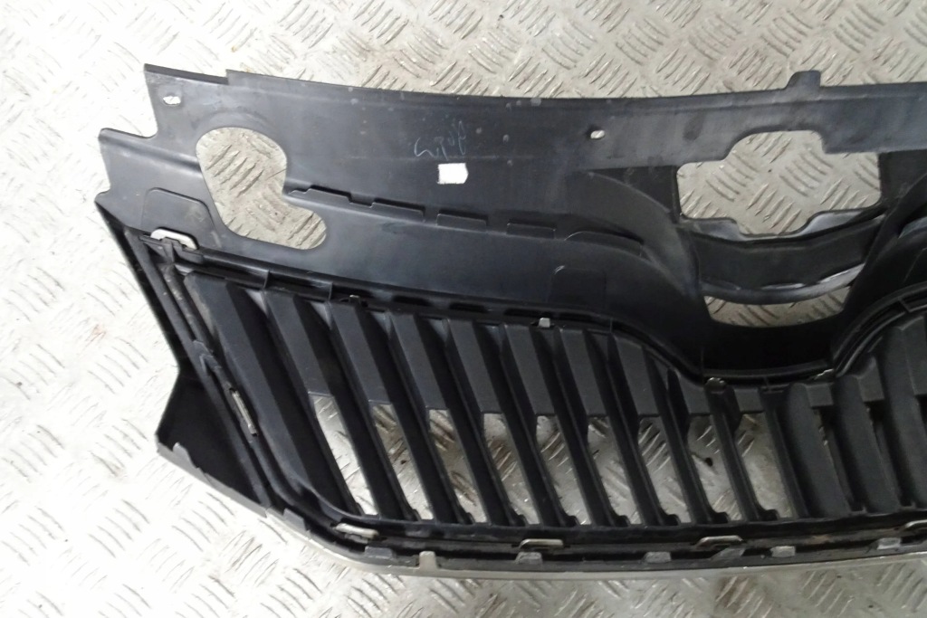 фото №5, Skoda rapid - решітка радіатора