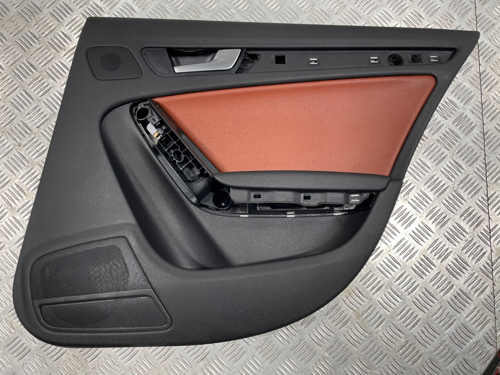 фото №1, Обшивка дверь правый задняя audi a4 b8 кожа