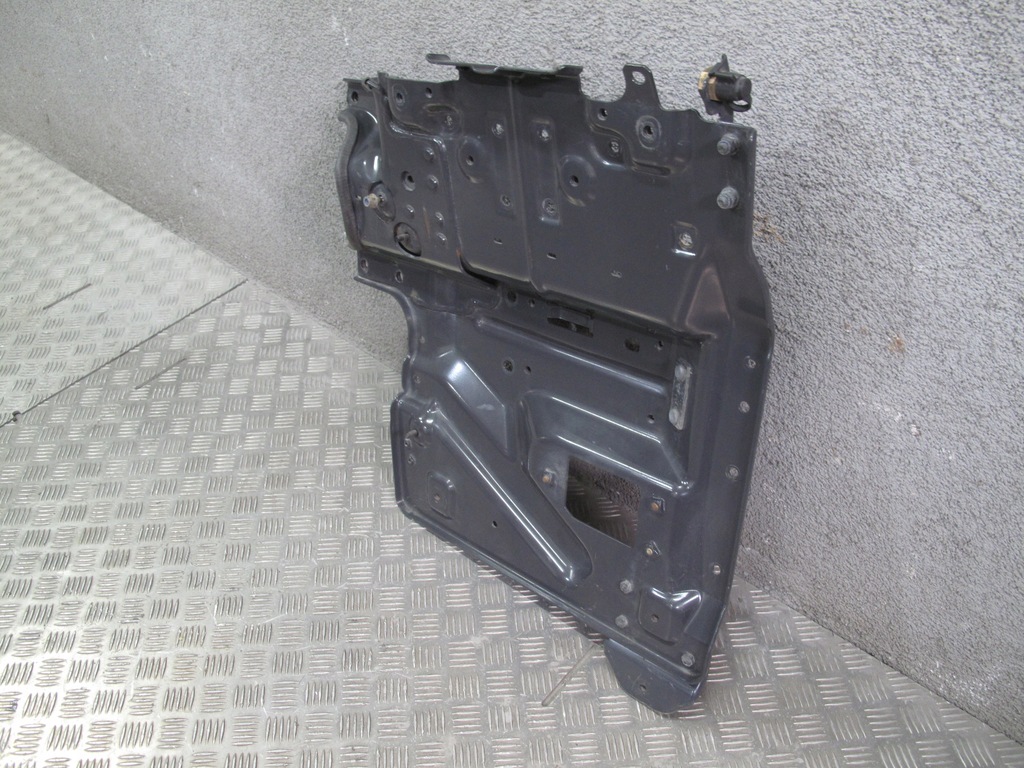 фото №2, Лист кронштейн подкрылок scania r s