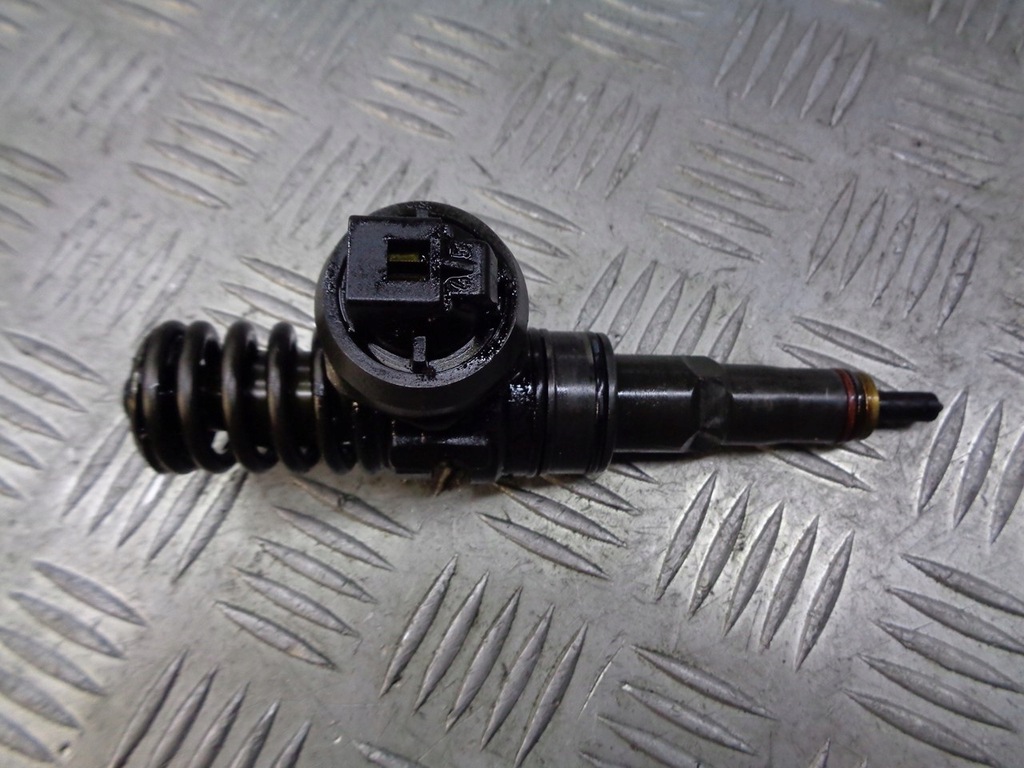 фото №5, Насос-форсунка golf v plus 038130073ag