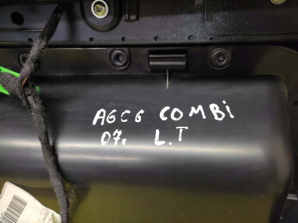 фото №15, Audi a6 c6 kombi оббивка двері лівий задня