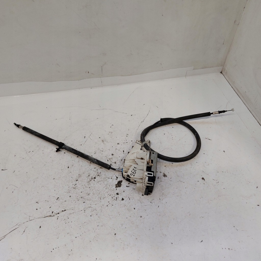 Купити Maserati ghibli замок двері правий перед 6pin 673007275