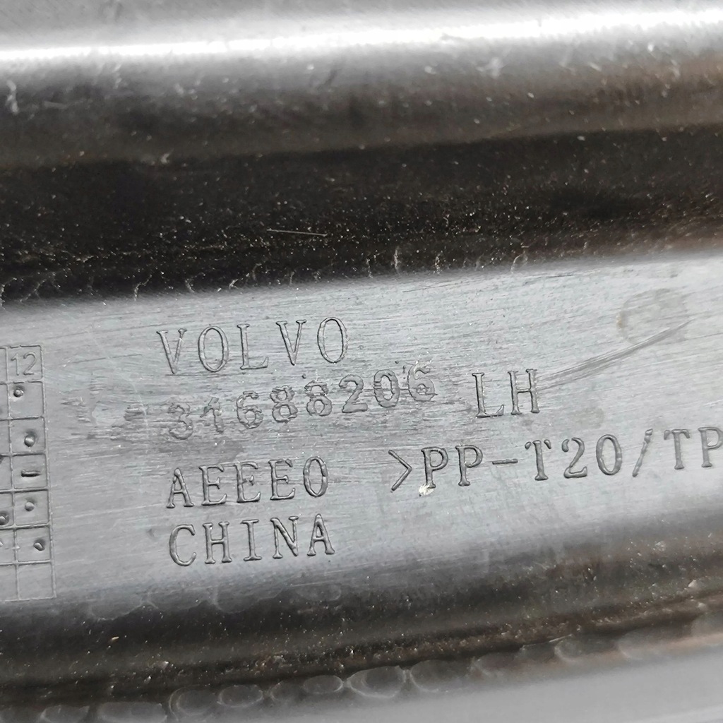 фото №6, Volvo s90, v90 2021 перед сторона ліва молдинг / накладка na крила передній