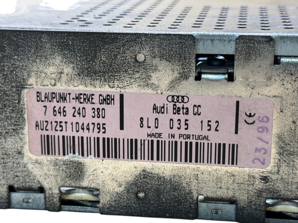 Радиопроигрыватель радио audi a3 8l 8l0035152 Доставка