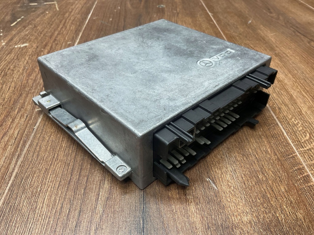 Блок управления бортовой компьютер двигателя mercedes 300se s320 w140 1405453332 Оригинал