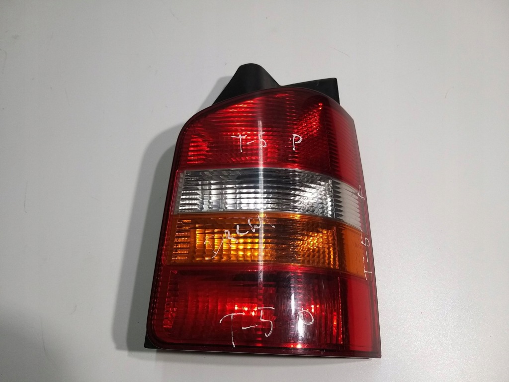 фото №1, Vw transporter t5 03-15 лампа задняя задняя правая 7h0945096f