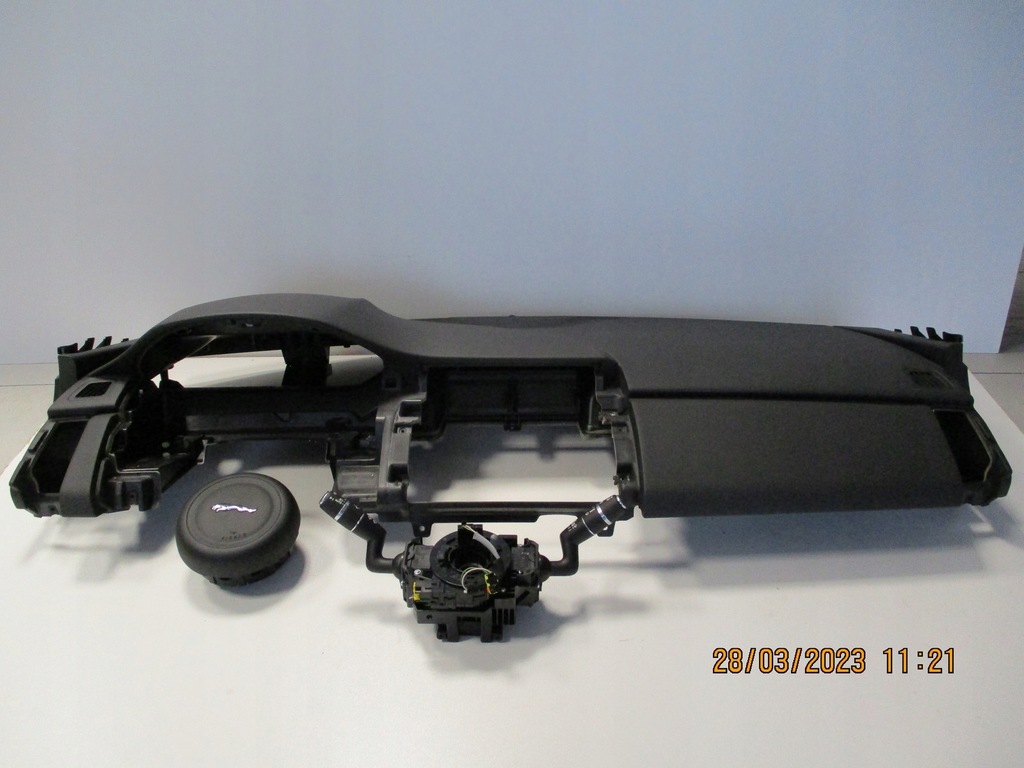 фото №1, Панель приладів консоль pulpit jaguar e pace bez ременів