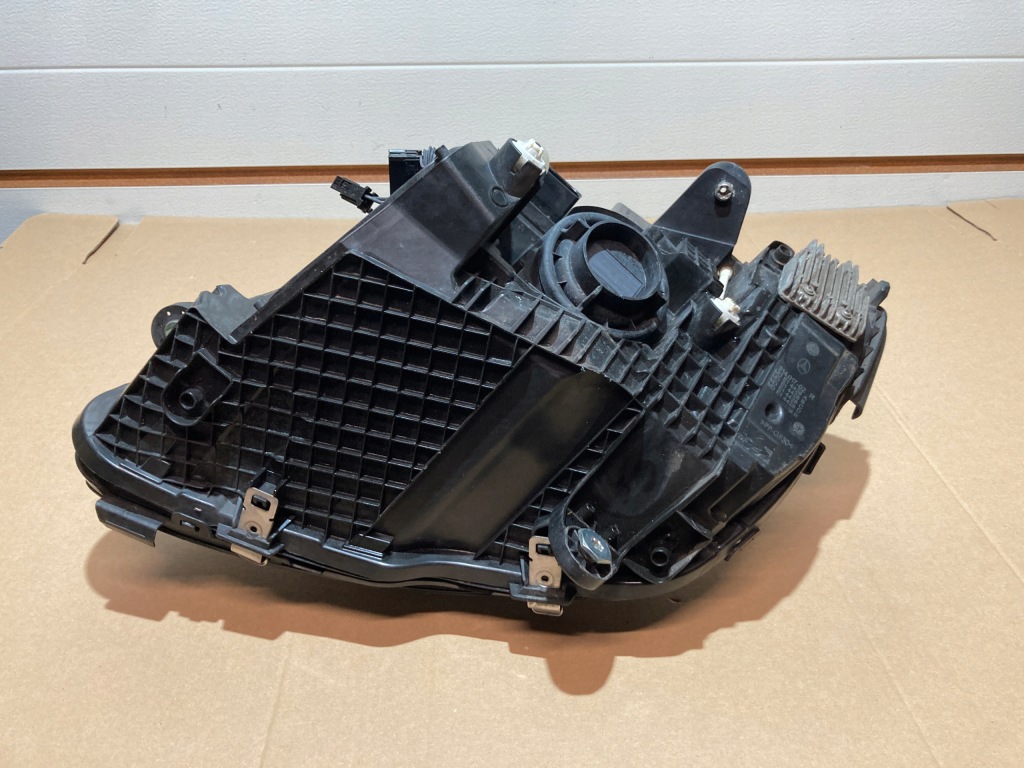 Фара правая передняя mercedes w205 рестайлинг  full led Доставка