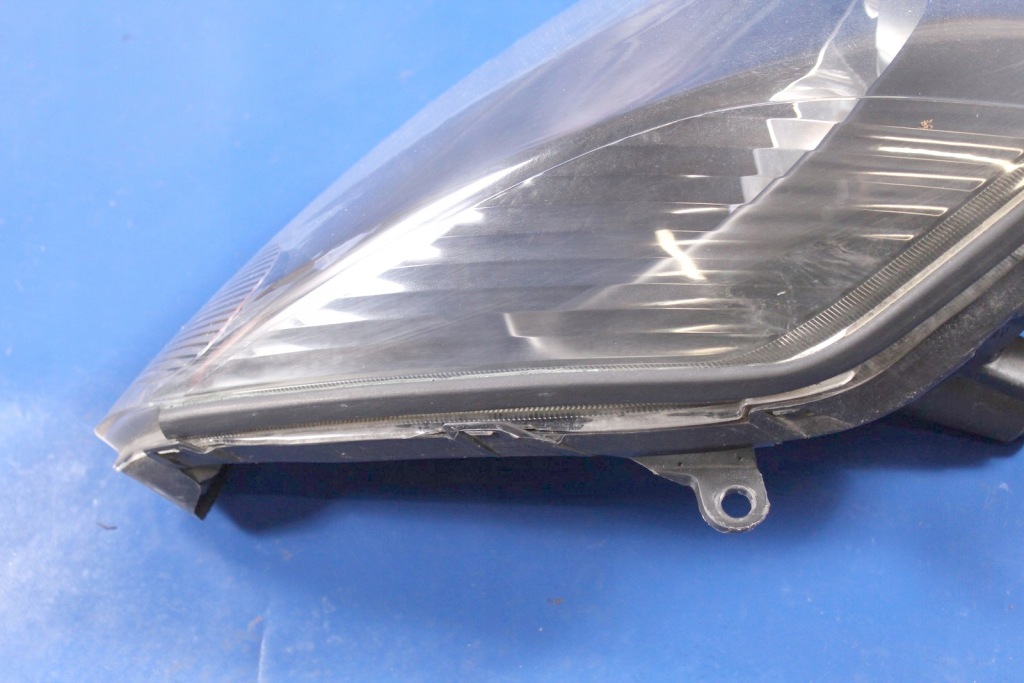 фото №4, Фара лампа перед правий toyota mr2 99-06r uk