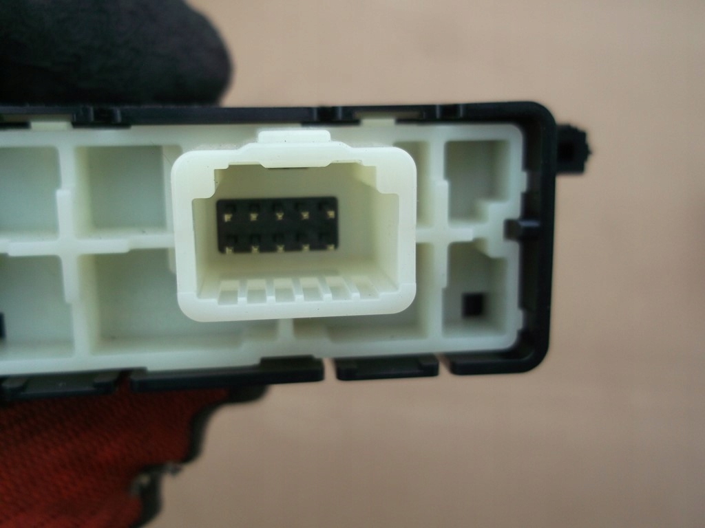 фото №4, Toyota prius iv переключатель света дальнего света