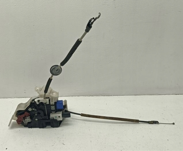 фото №1, Замок двері лівий задня доводчик vw phaeton 3d 02-07 3d4839015r