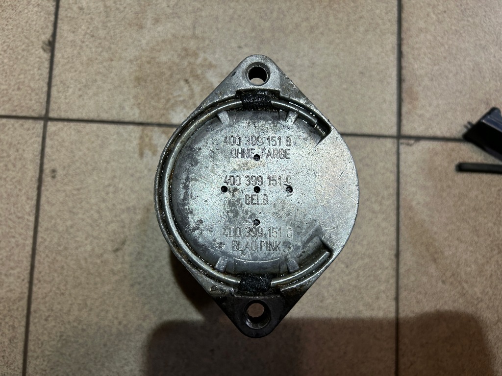 фото №10, Подушка коробки передач audi a8 s8 d2 2.5 tdi 2.8 3.3 tdi 3.7 4.2 v8