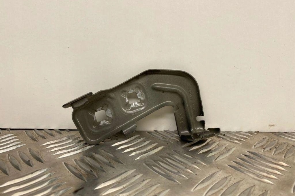 фото №8, Кронштейн передній правого крила bmw 3 f30, f80 7255822 2.99l дизель