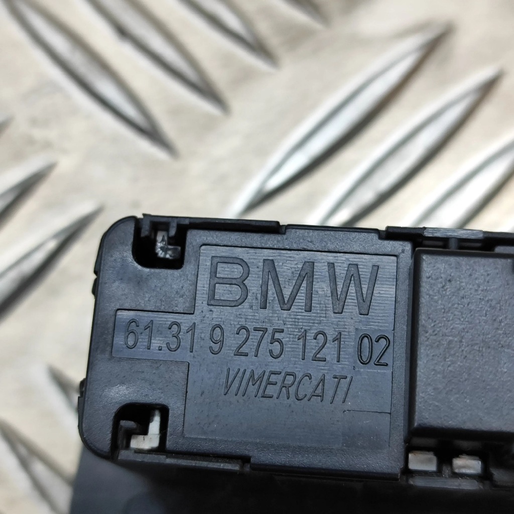 фото №7, Bmw 4 f32 f33 2018 кнопка открывания крышки багажника