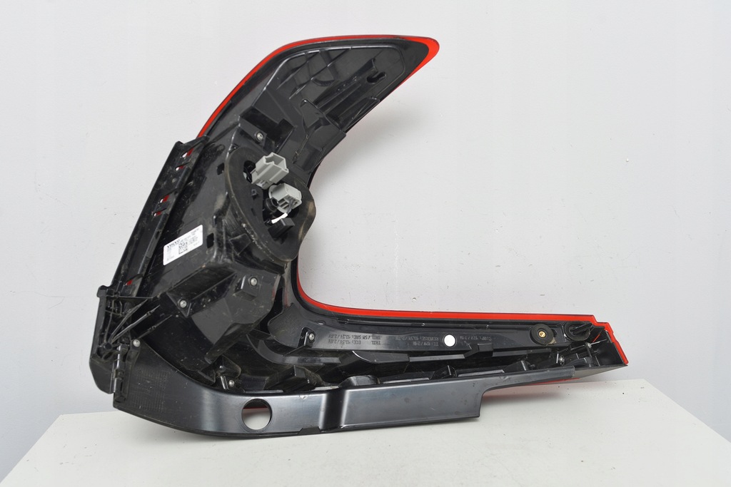 фото №12, Volvo xc40 ii лампа права задня правий задня 31446791