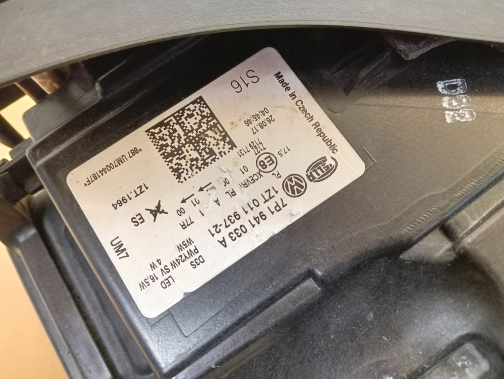 Лампа левая vw touareg ii lift bixenon 7p1 Недорого