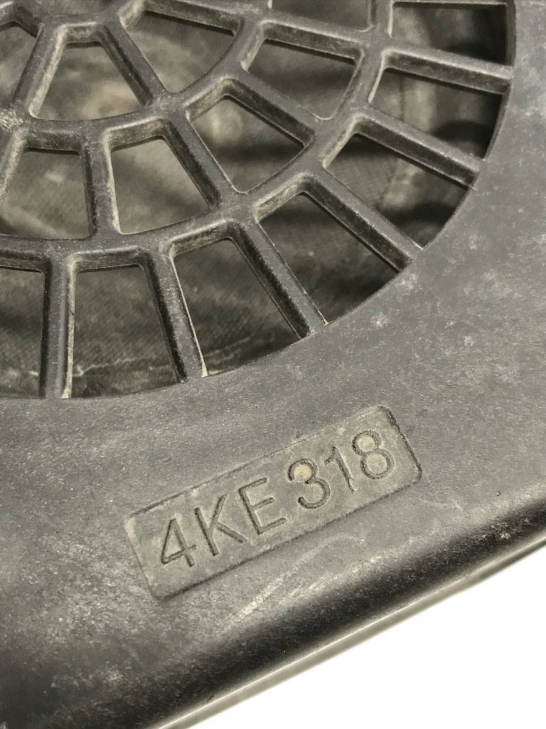 Audi e-tron 2023 с задний гаситель задний / конечный / выхлоп с Разборки