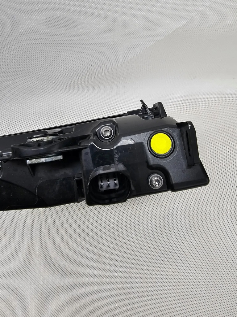 фото №14, Porsche taycan 9j1 лампа задня задня права ліва накладка europa 9ja945082f