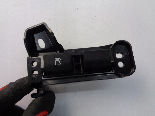 фото №2, Панель кнопка крышка топлива lexus ux 2018-