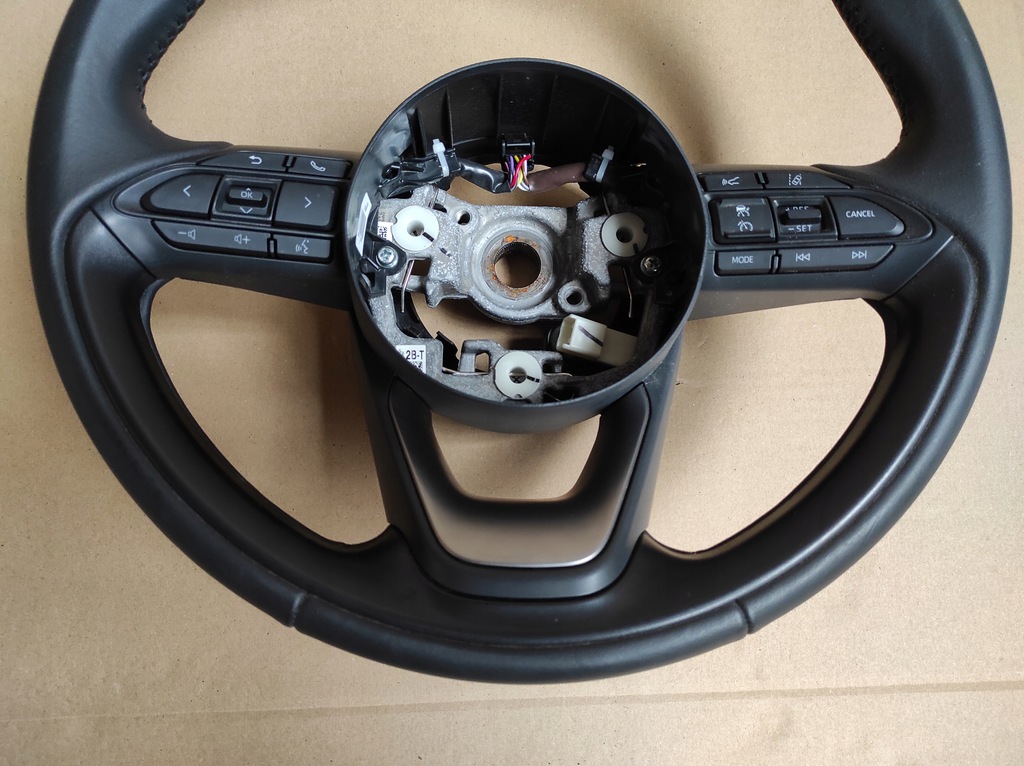 фото №4, Воздуховод toyota yaris iv mazda 2 -20r