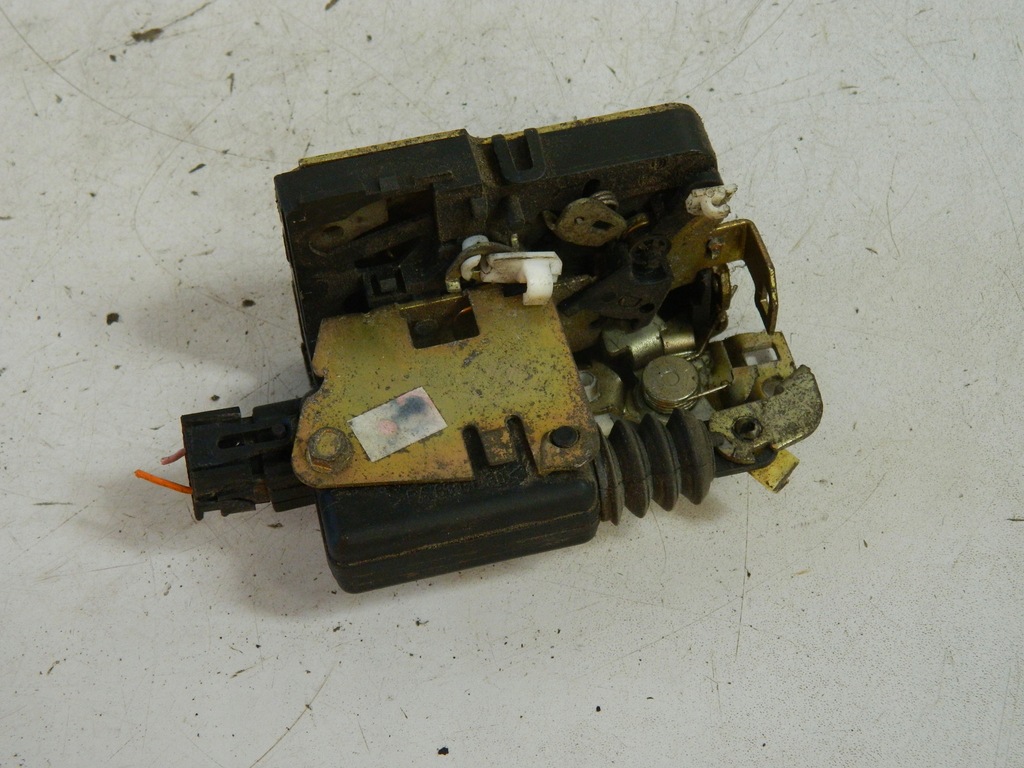 фото №2, Dacia logan замок дверь перед передний правый 2006 r