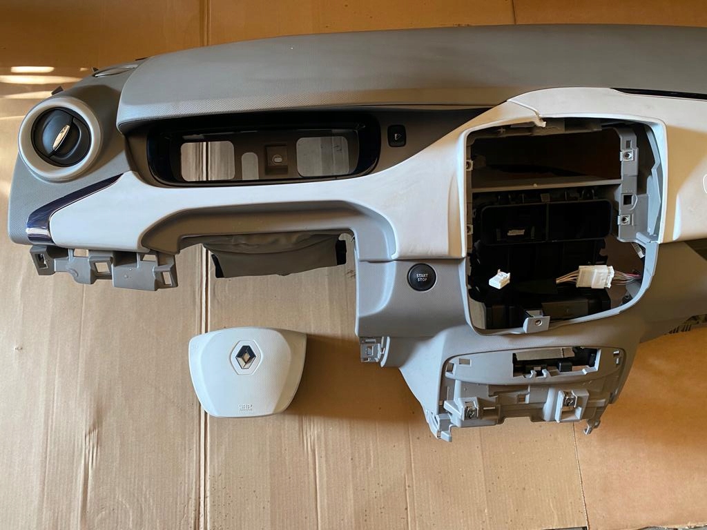 фото №7, Renault zoe приборная панель консоль подушки безопасности воздушные подушка безопасности приборная панель