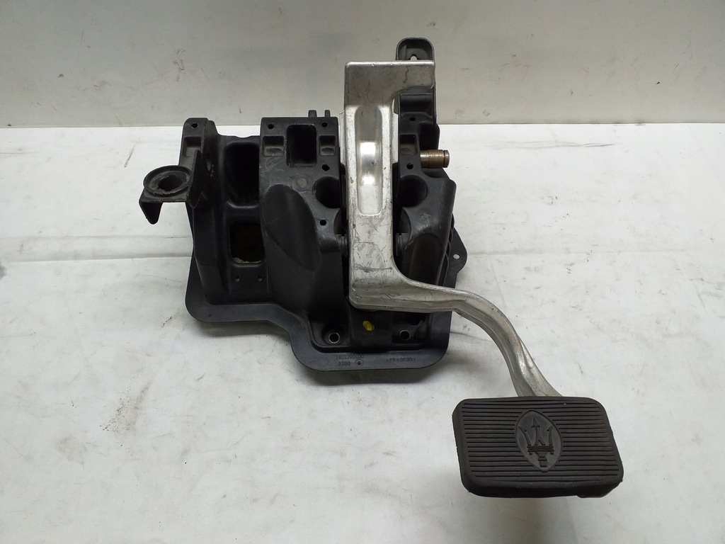 фото №1, Maserati granturismo педаль гальма