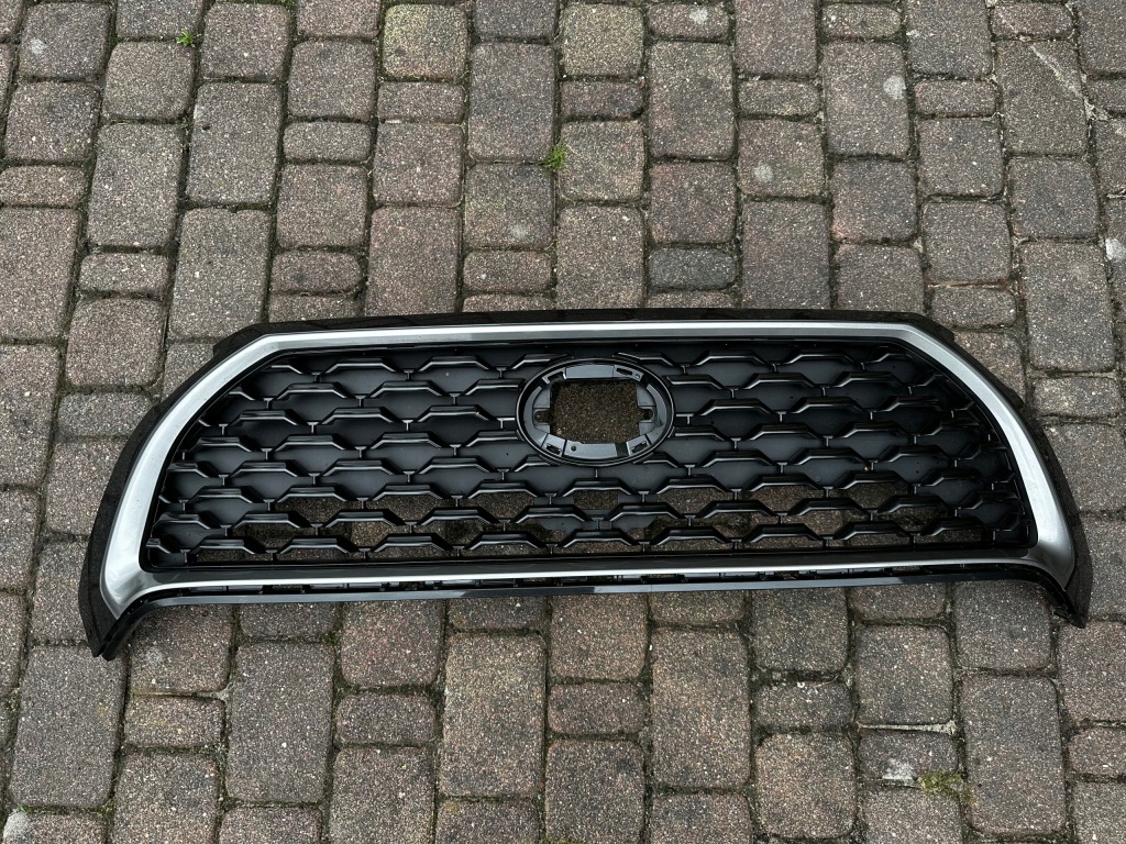 фото №1, Toyota corolla решётка радиатора поперечный 53114-16060