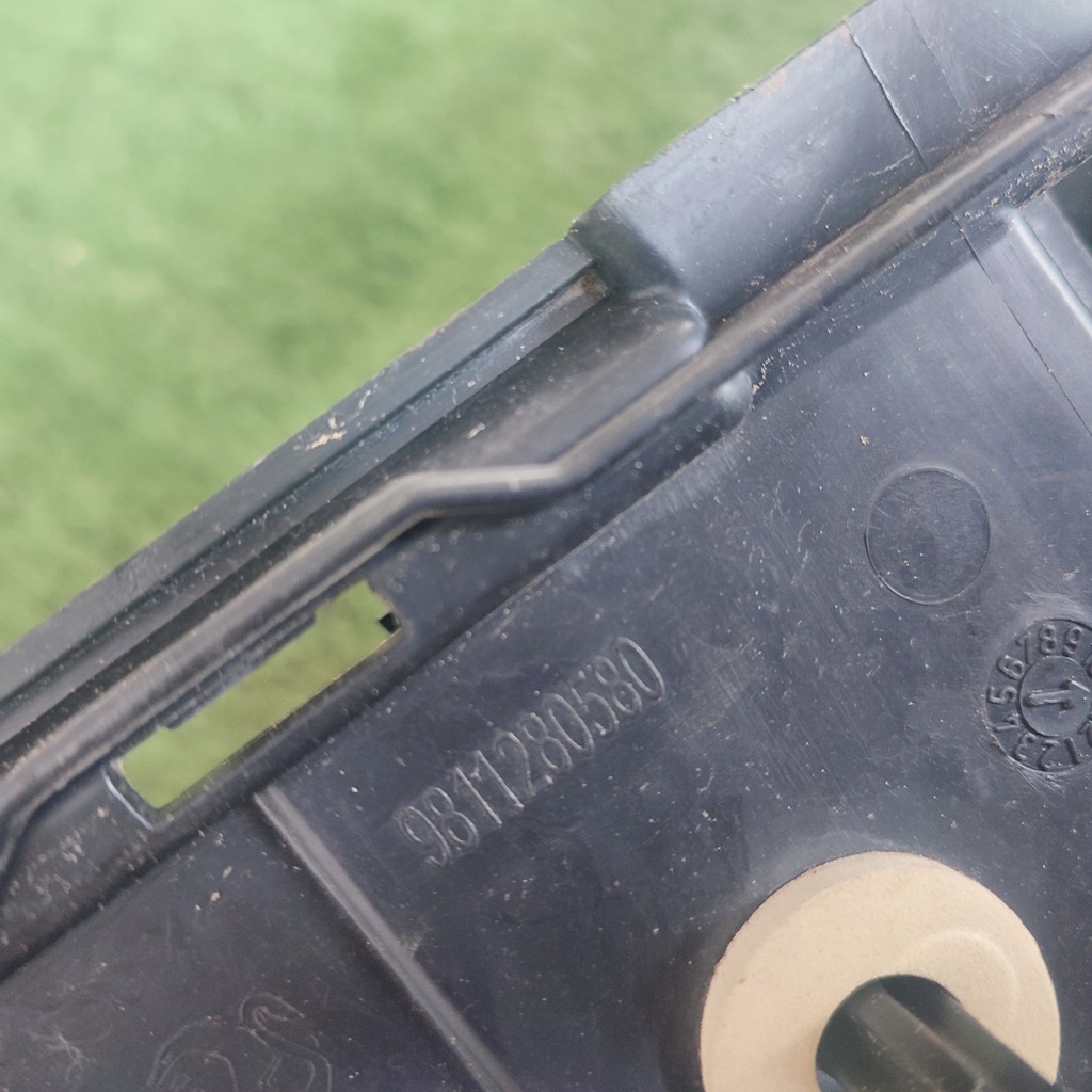 фото №10, Напрямна бампера задня peugeot 3008 ii 9838234280