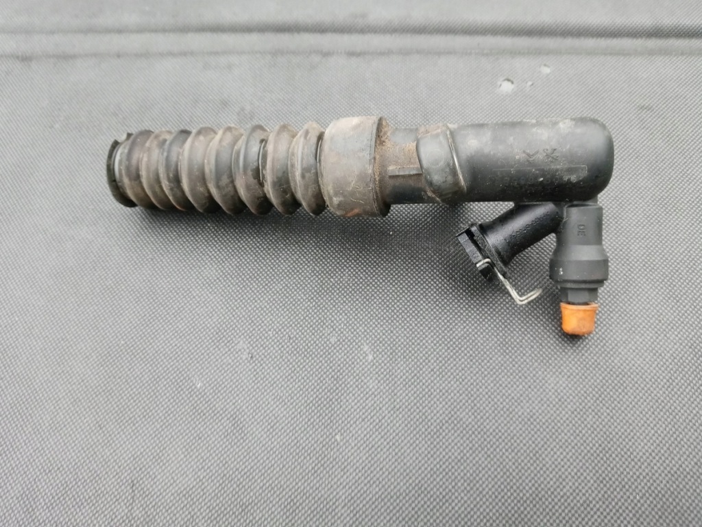 фото №1, Помпа цилиндр сцепления peugeot 5008 ii 3008 ii 1.6 blu