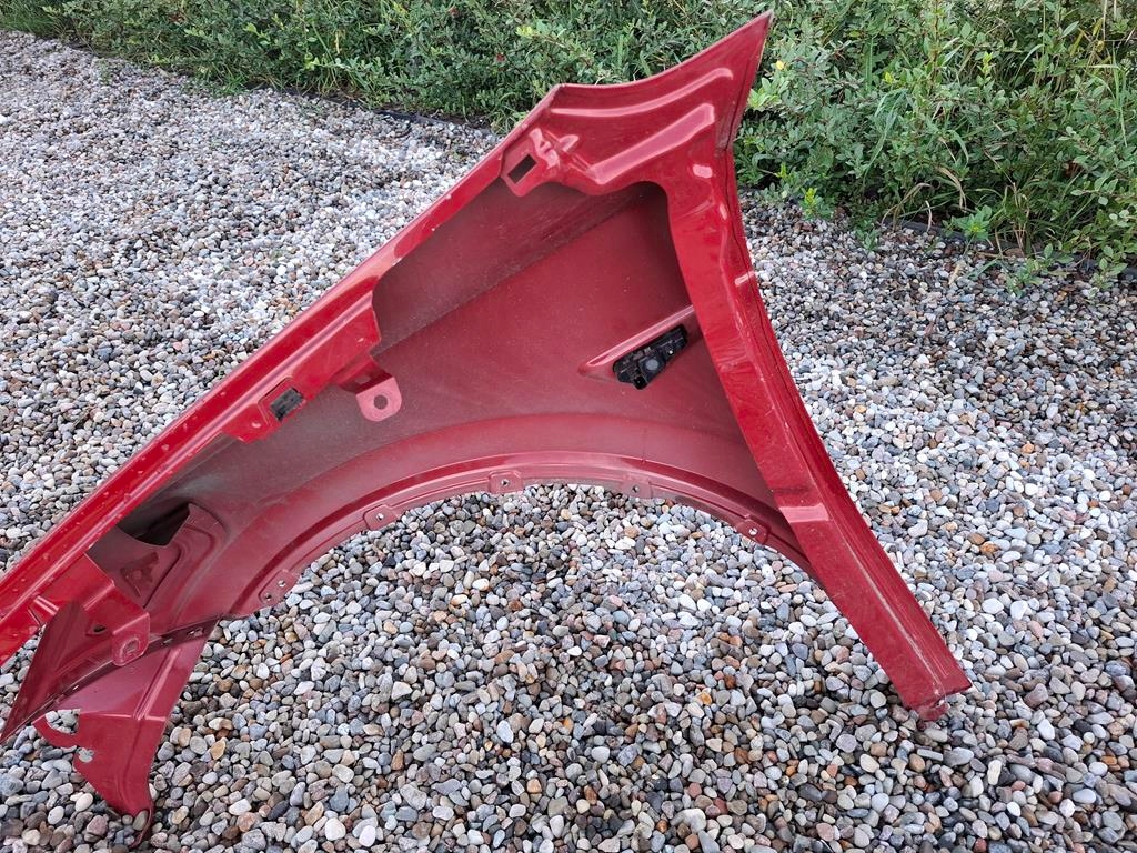 Крыло  передний перед правый  + камера tesla y 2020- под listę Оригинал