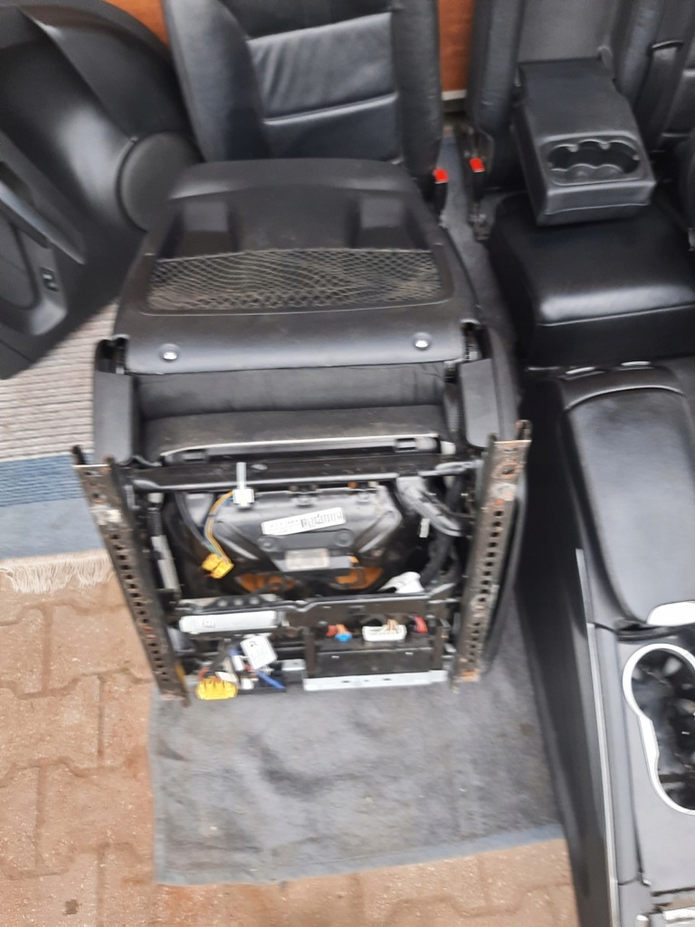 фото №7, Mercedes ml w164 сиденья заднее сиденье обшивки обивка комплект